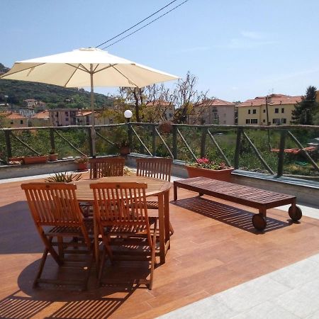 Casa Papaveri Rossi Finale Ligure Exterior foto