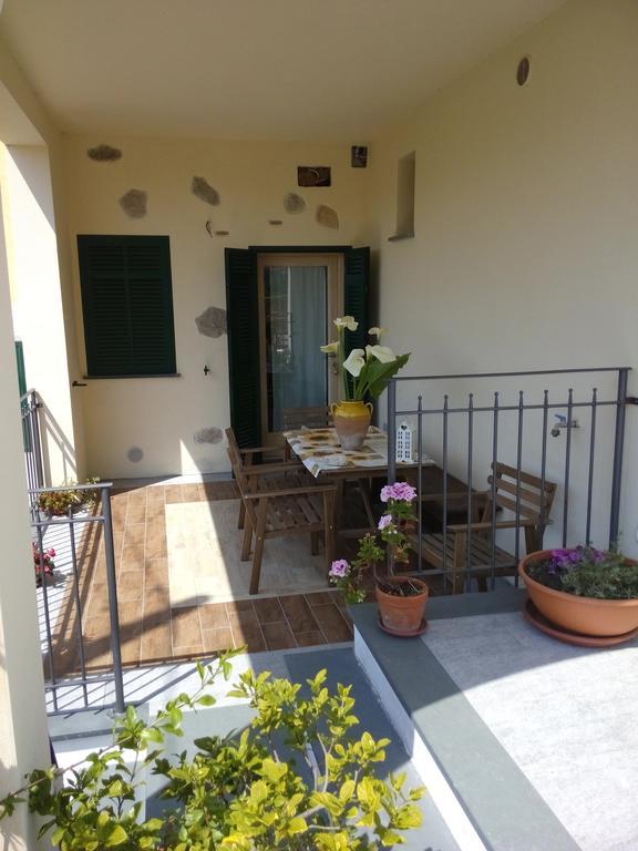 Casa Papaveri Rossi Finale Ligure Quarto foto