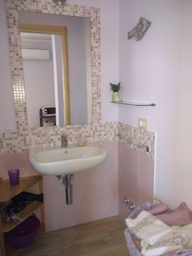 Casa Papaveri Rossi Finale Ligure Exterior foto